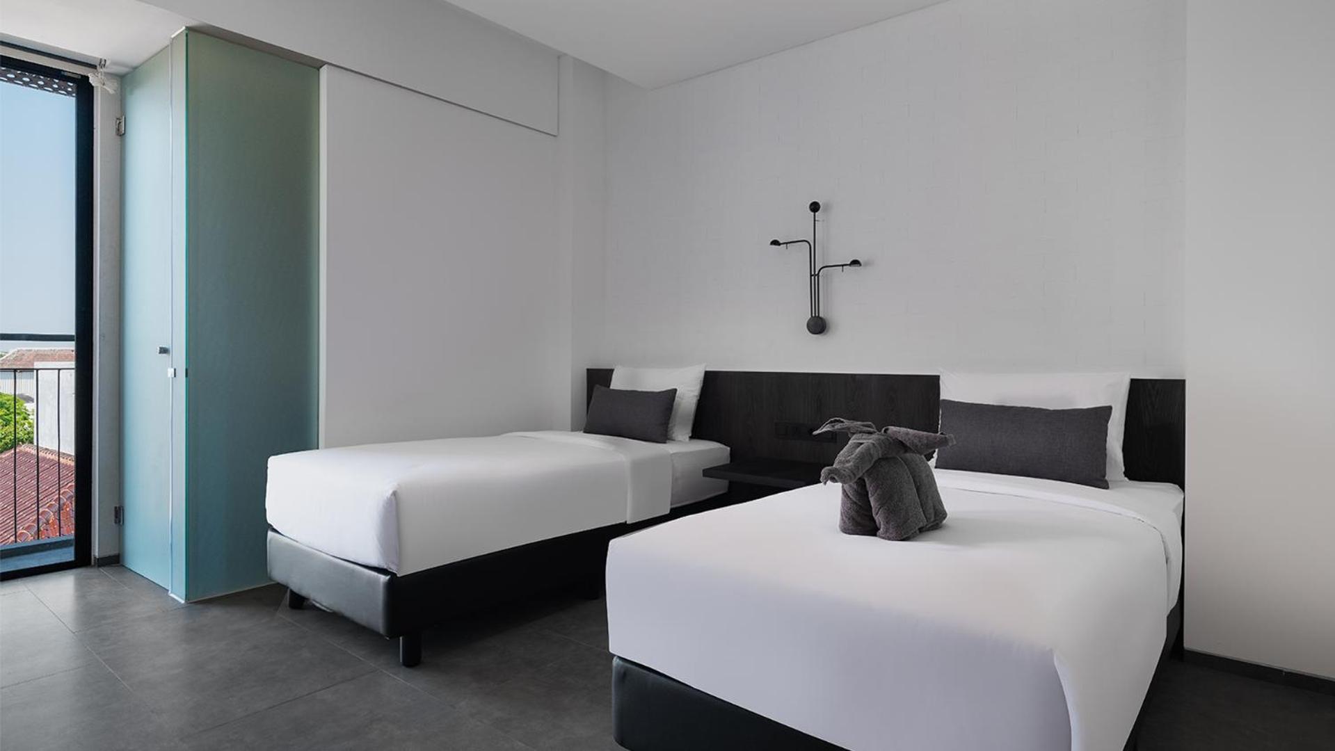 Rez Hotel 三宝垄 外观 照片