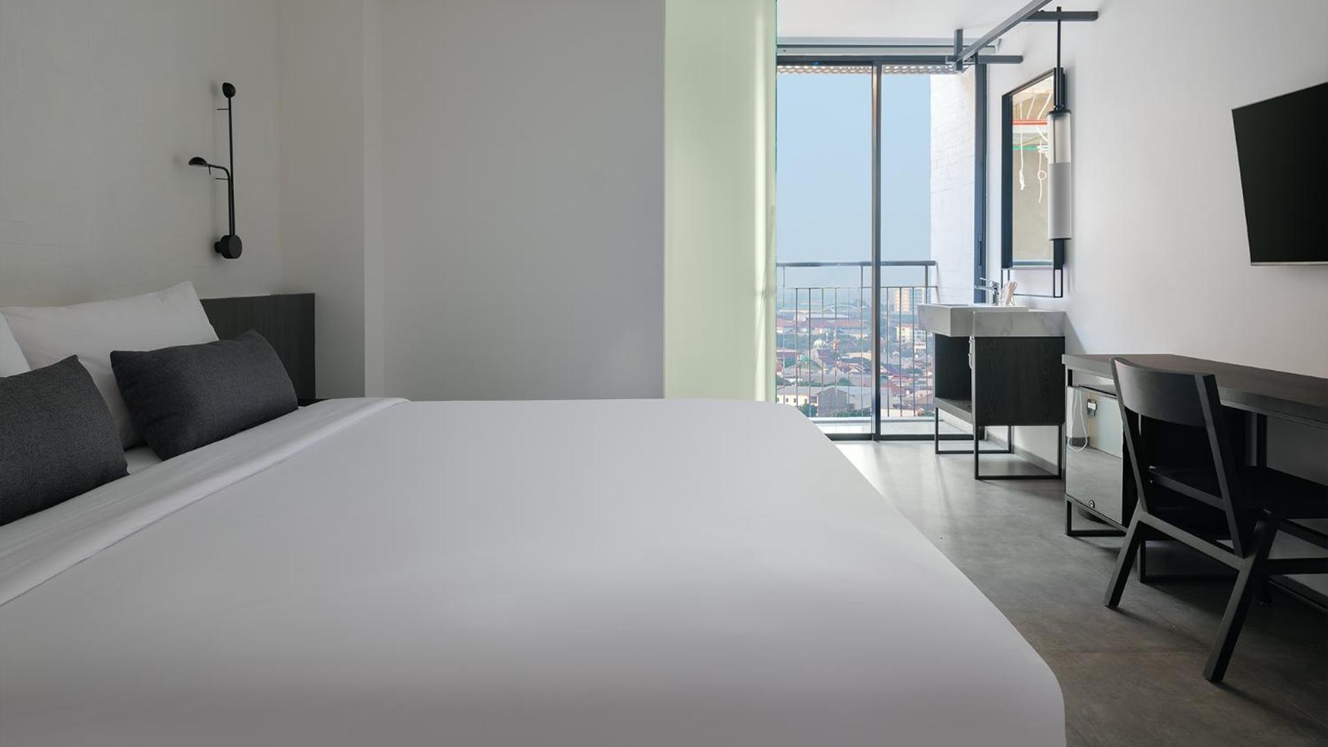 Rez Hotel 三宝垄 外观 照片