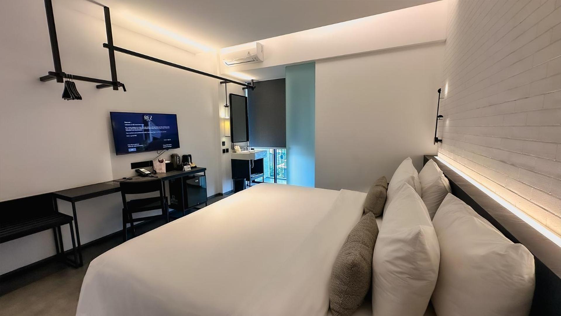 Rez Hotel 三宝垄 外观 照片